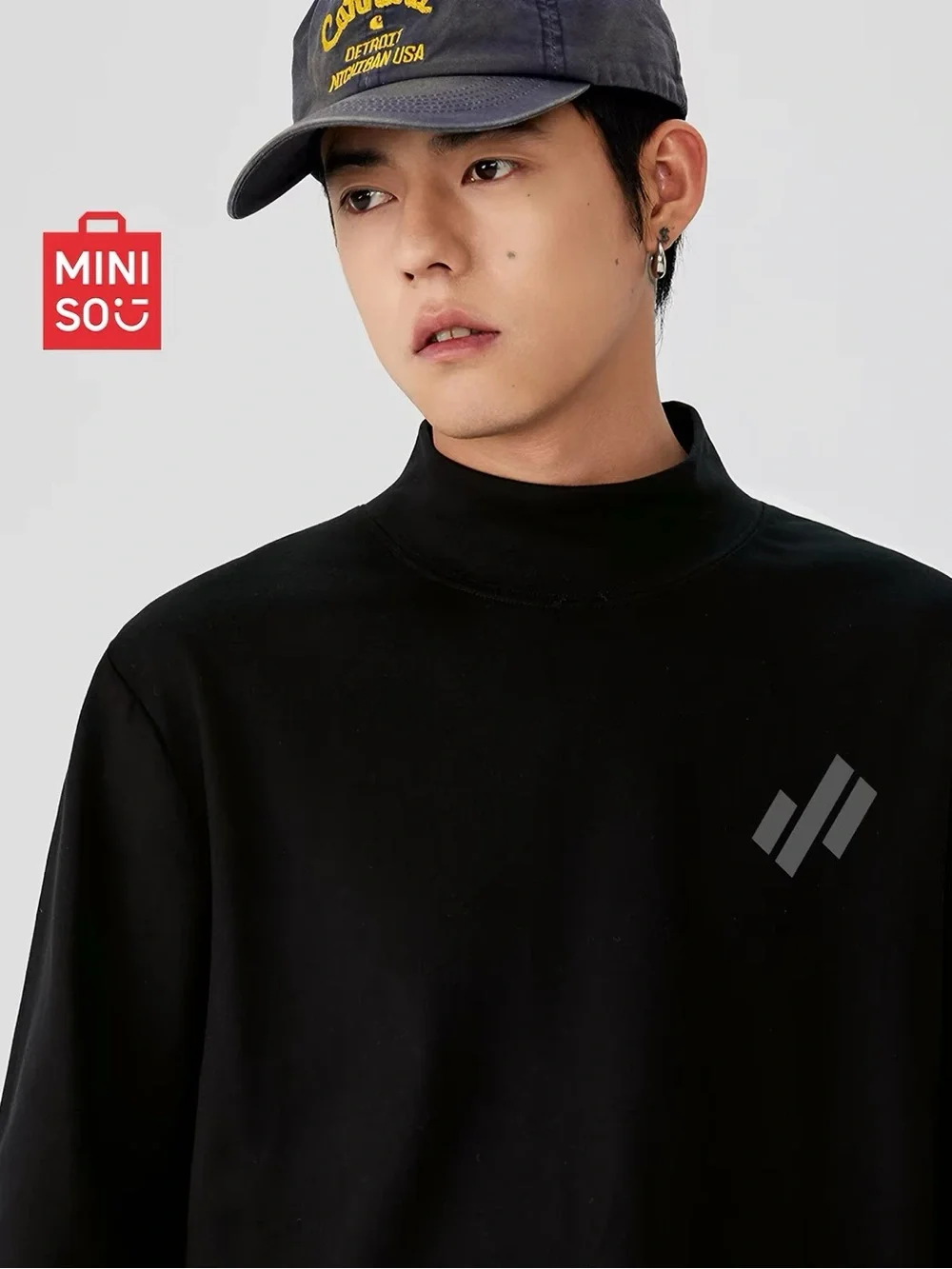MINISO Men’s Black Fleece-Lined Mock Neck Thermal Long Sleeve Shirt Size M